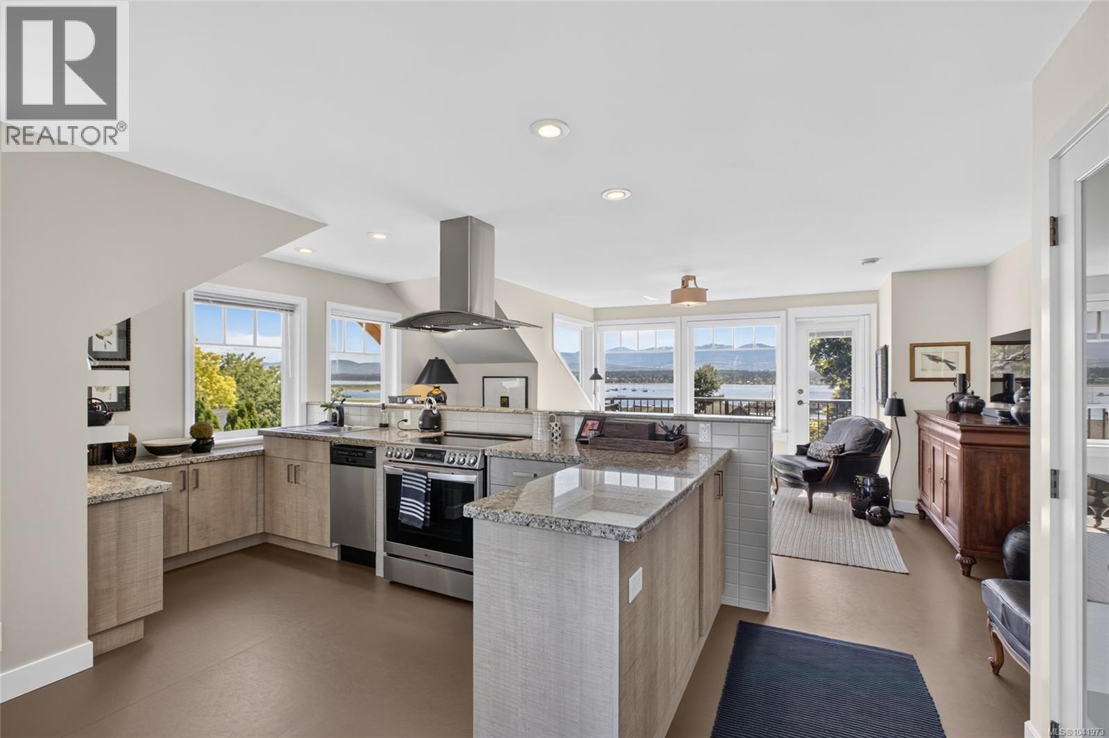 1685 Beaufort Ave - 62