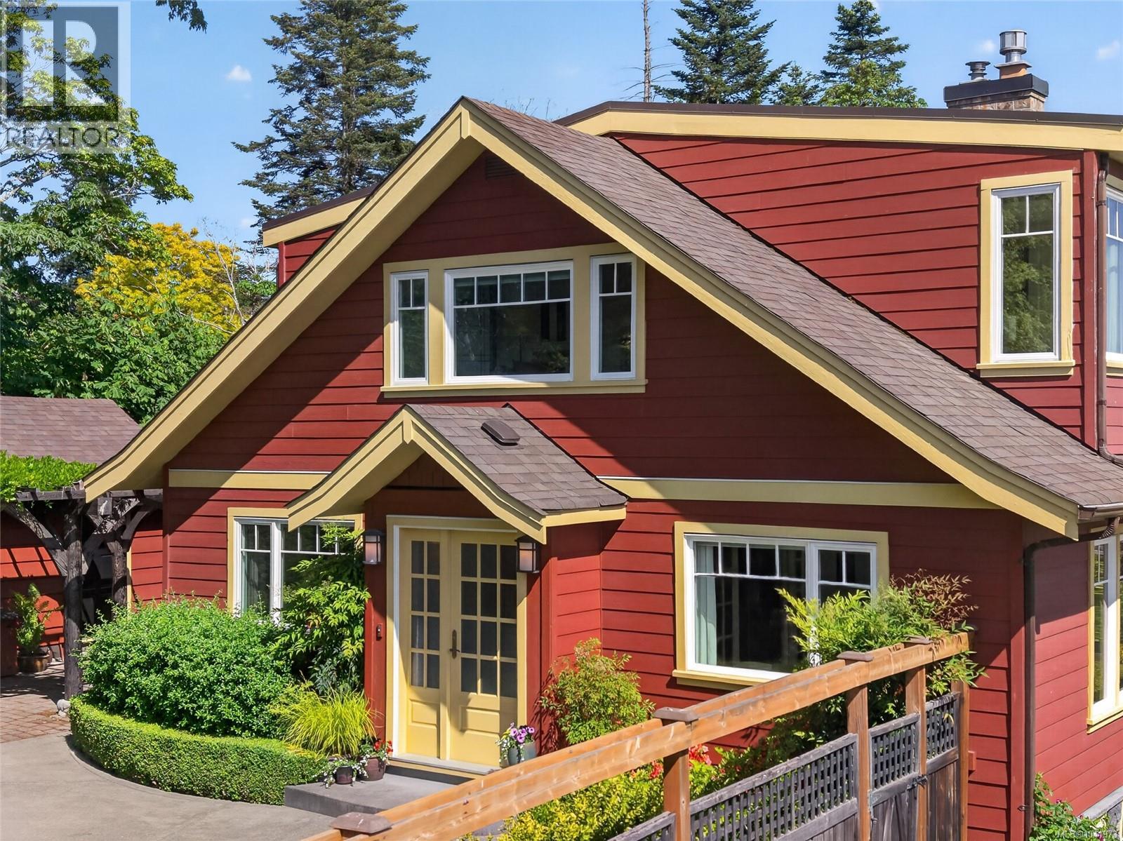 1685 Beaufort Ave - 43