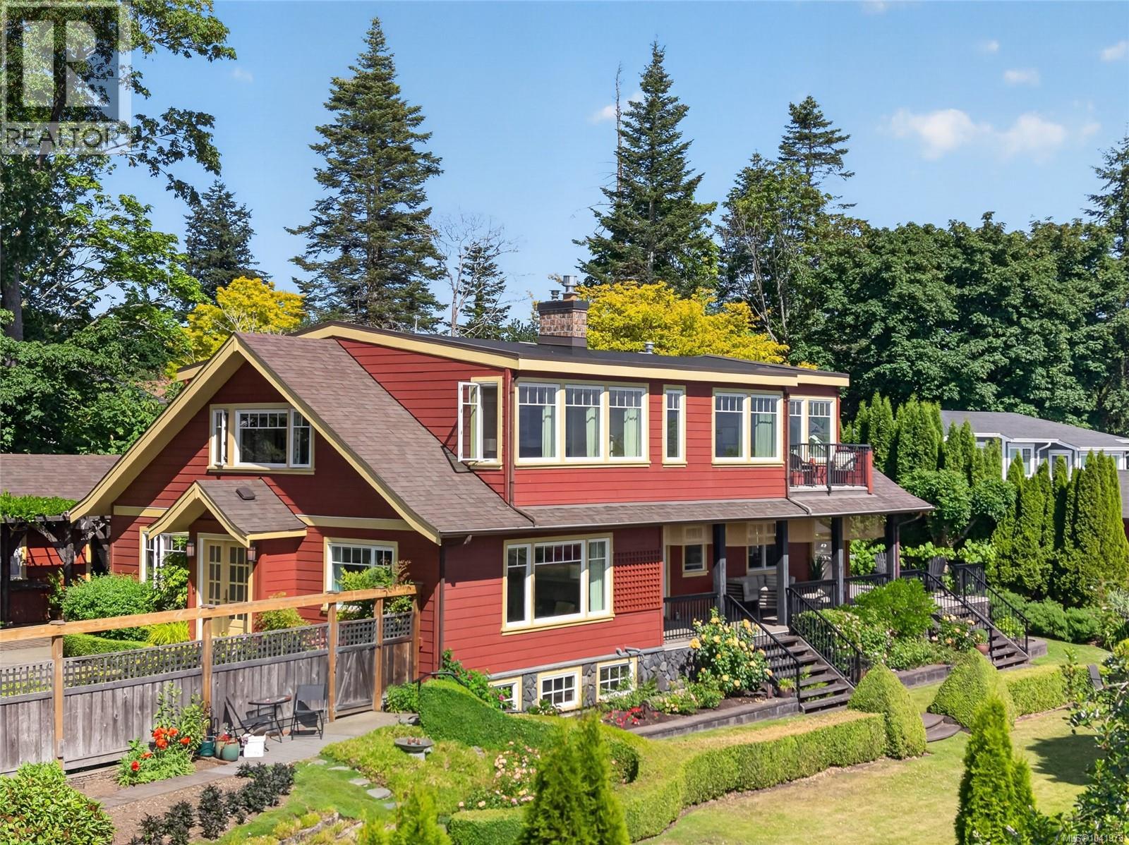 1685 Beaufort Ave - 3