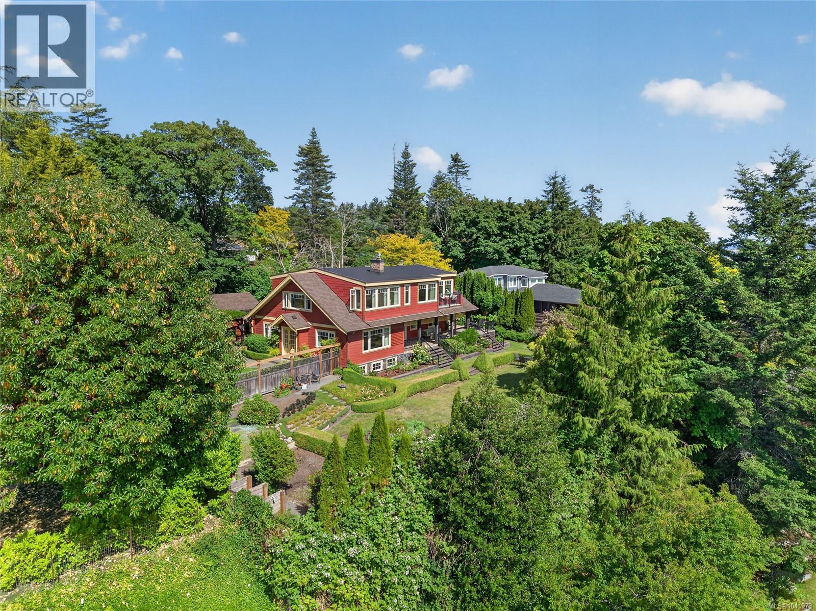 1685 Beaufort Ave - 44