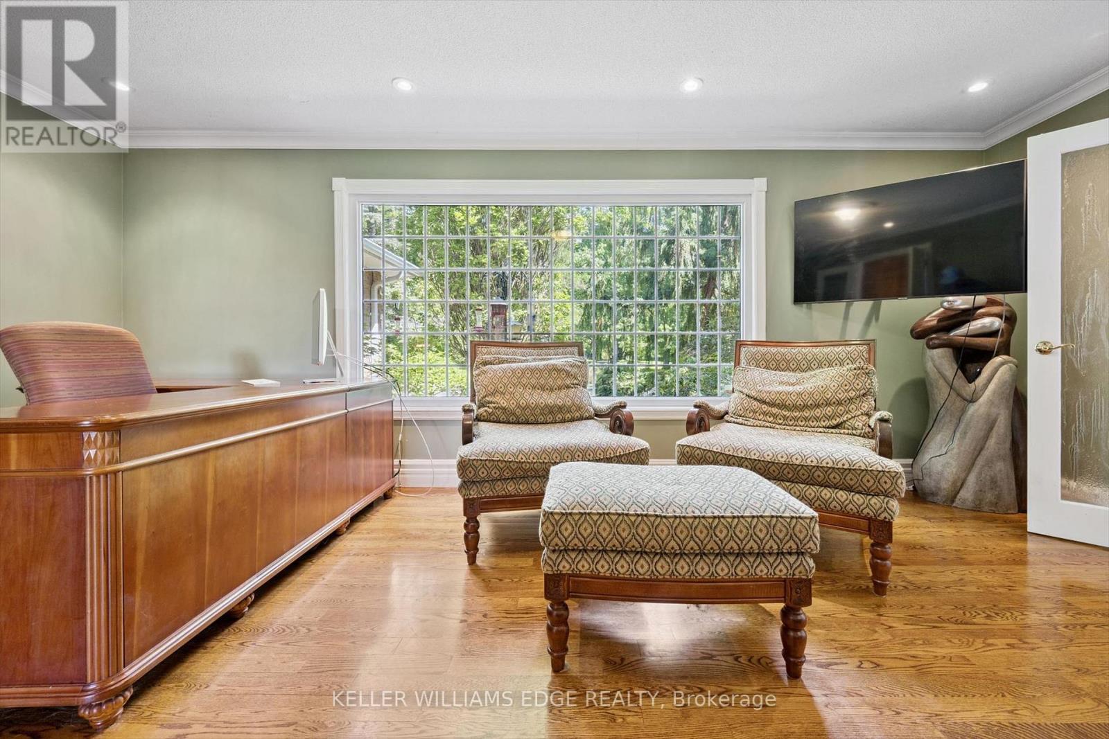 57 KENNEDY ROAD - Image 14