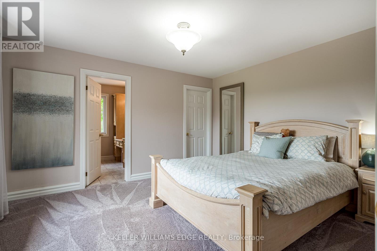 57 KENNEDY ROAD - Image 30