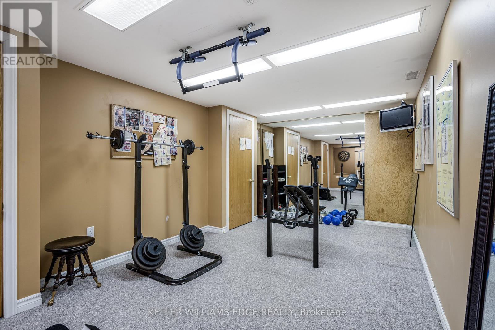 57 KENNEDY ROAD - Image 34