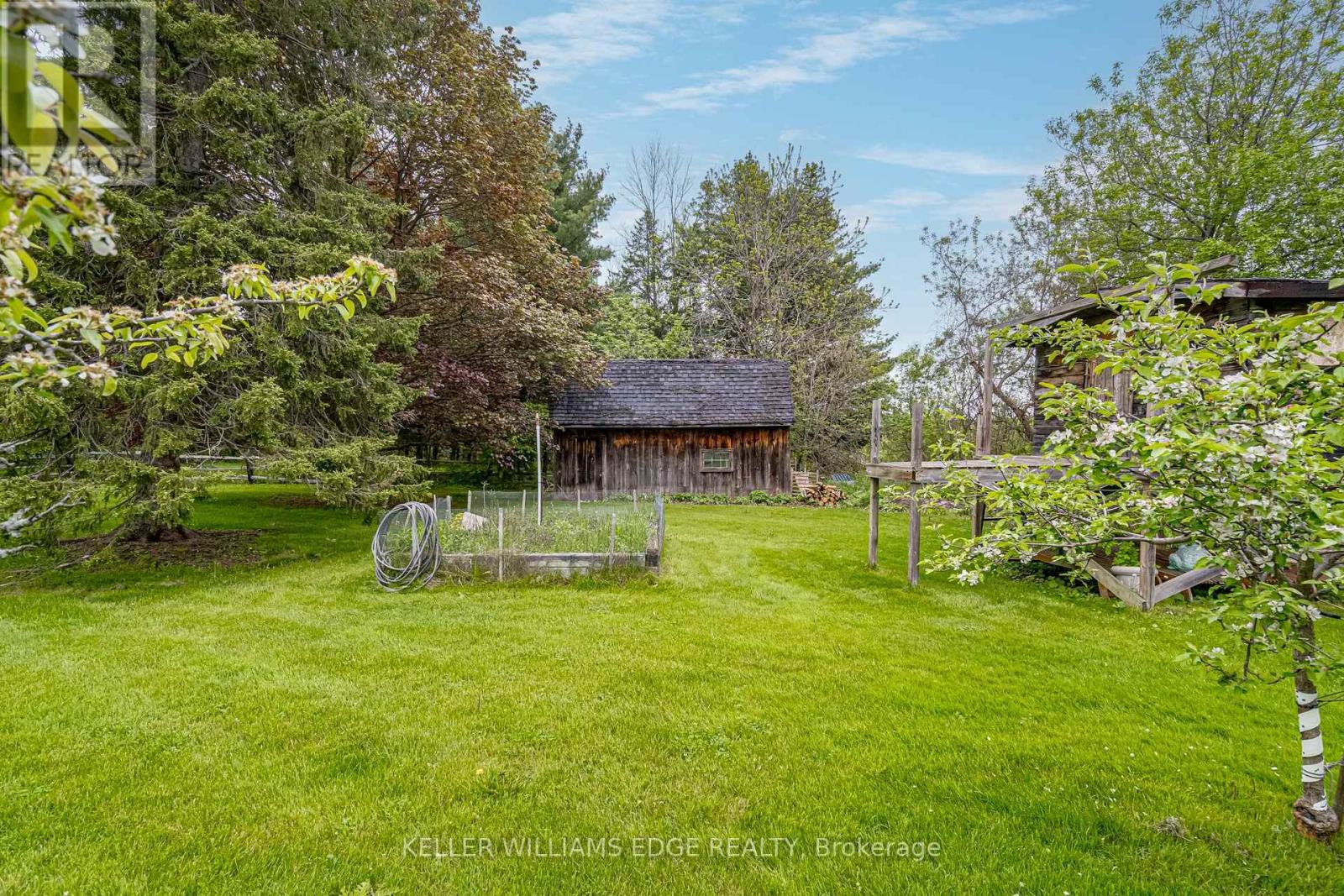 57 KENNEDY ROAD - Image 39