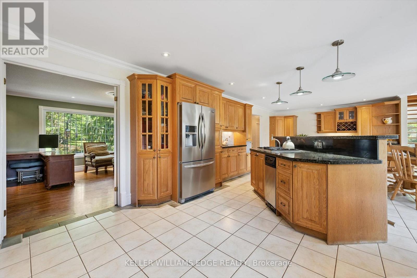 57 KENNEDY ROAD - Image 9