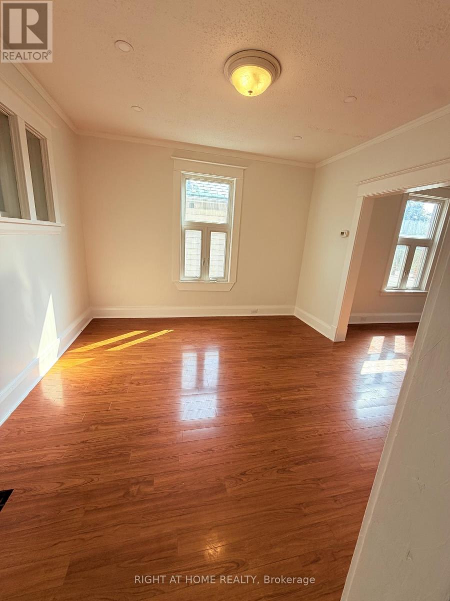 223 QUEEN STREET W - 11