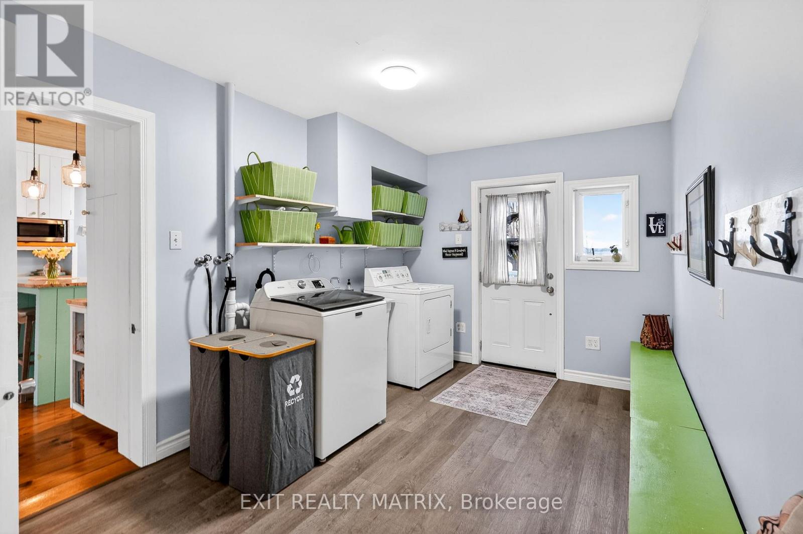 22 WATER STREET E - 17