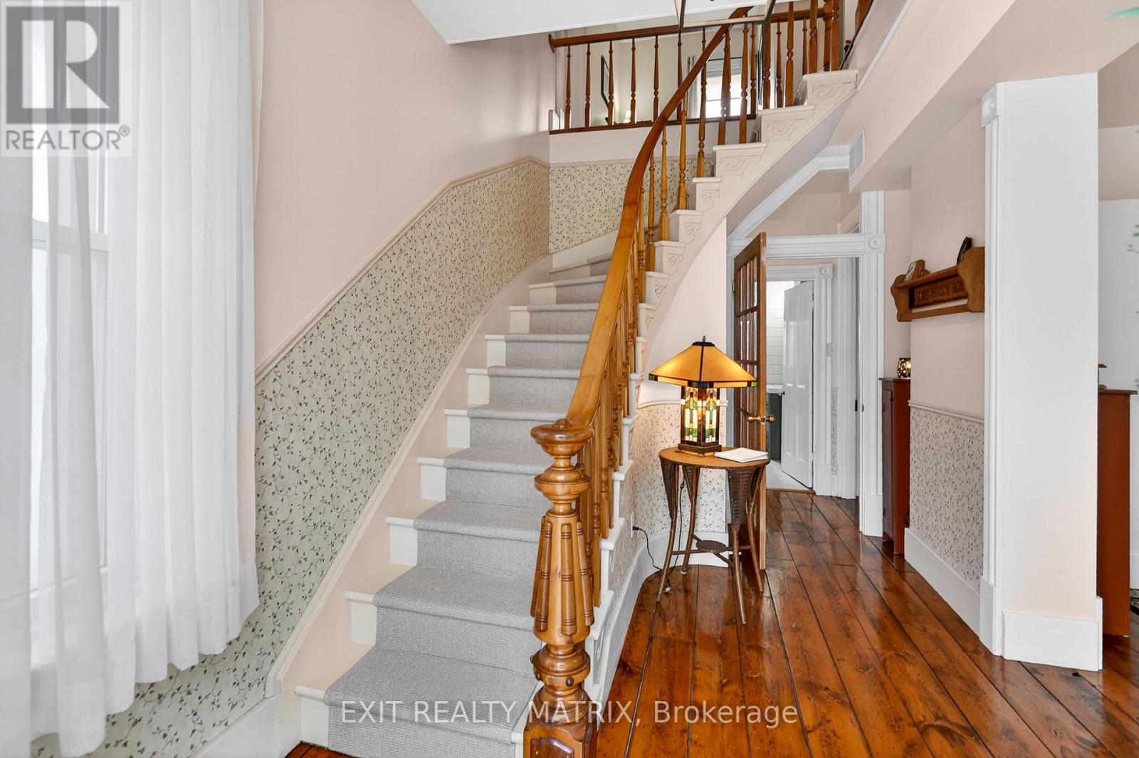 22 WATER STREET E - 19