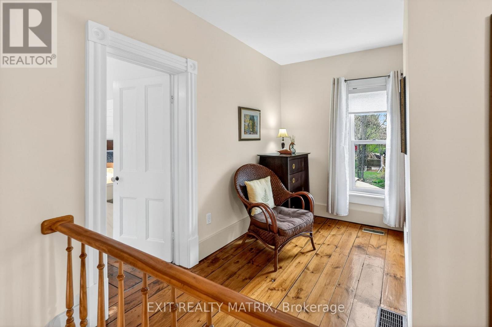 22 WATER STREET E - 20