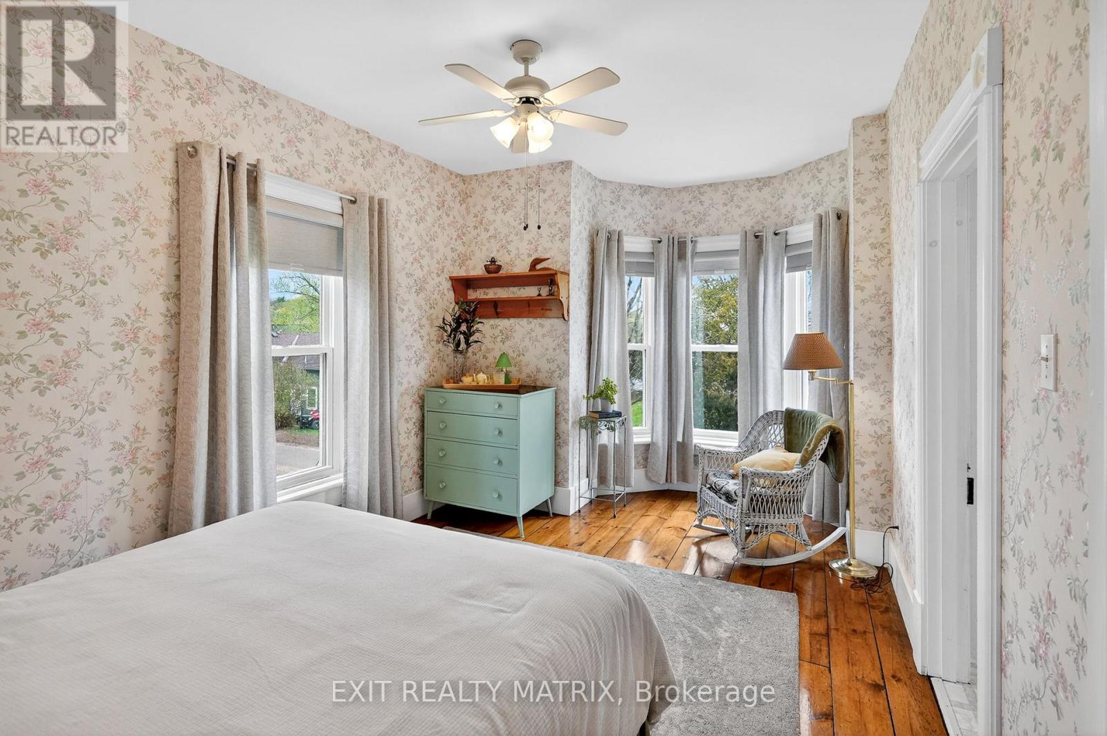 22 WATER STREET E - 26