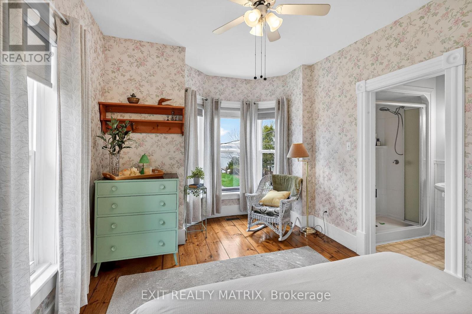 22 WATER STREET E - 27
