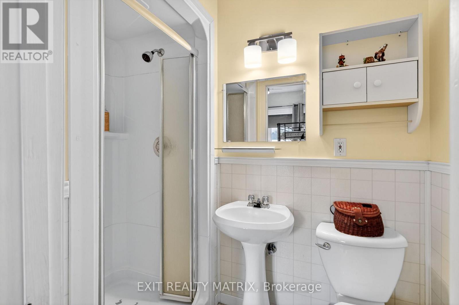 22 WATER STREET E - 30