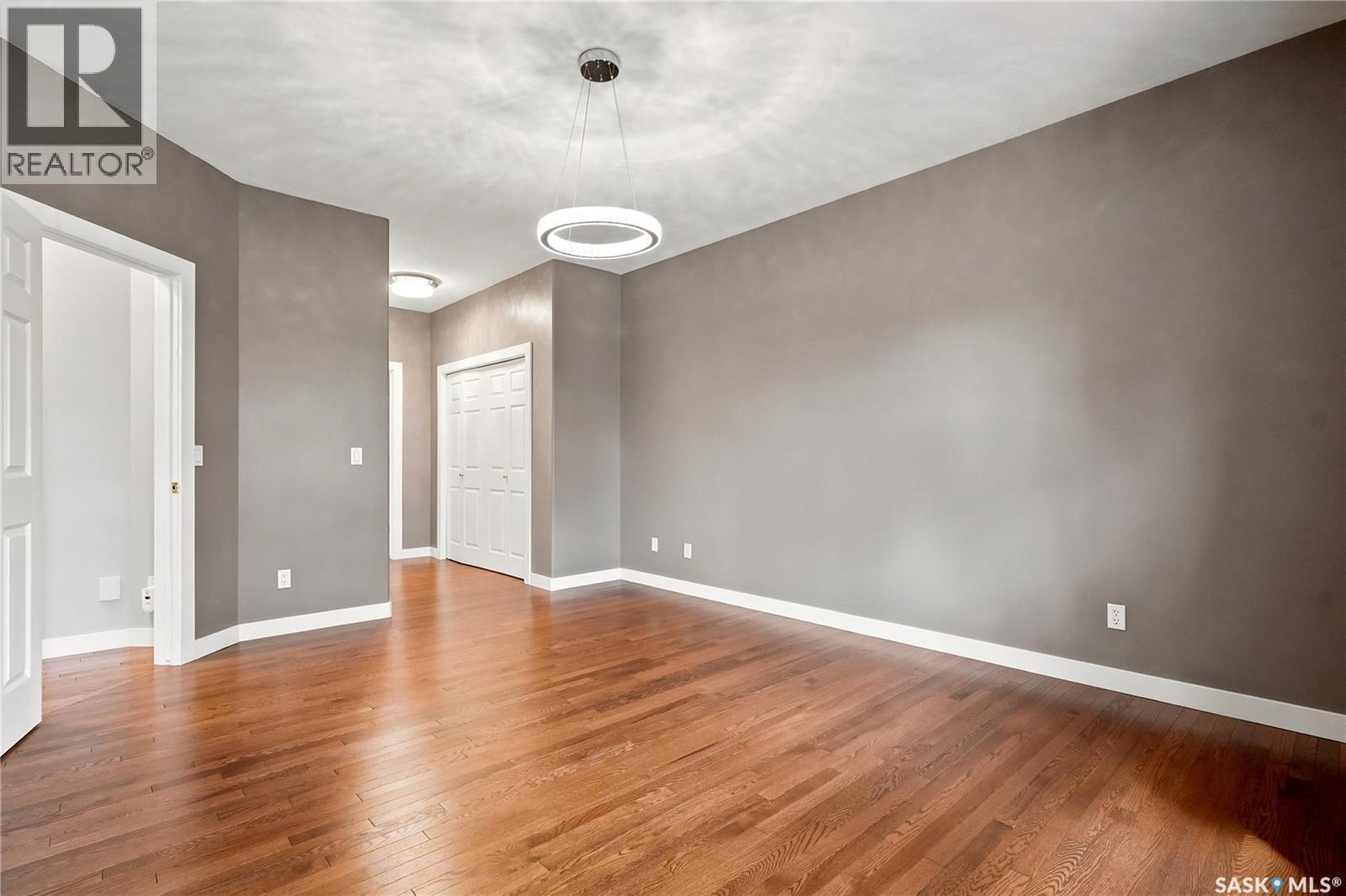 20 315 Bayview CRESCENT — photo 31