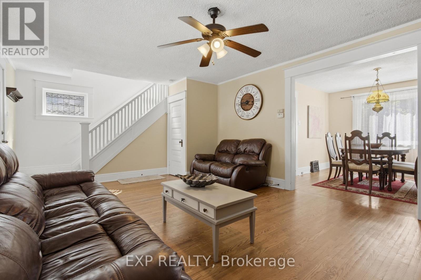 26 LOWELL AVENUE - Image 13