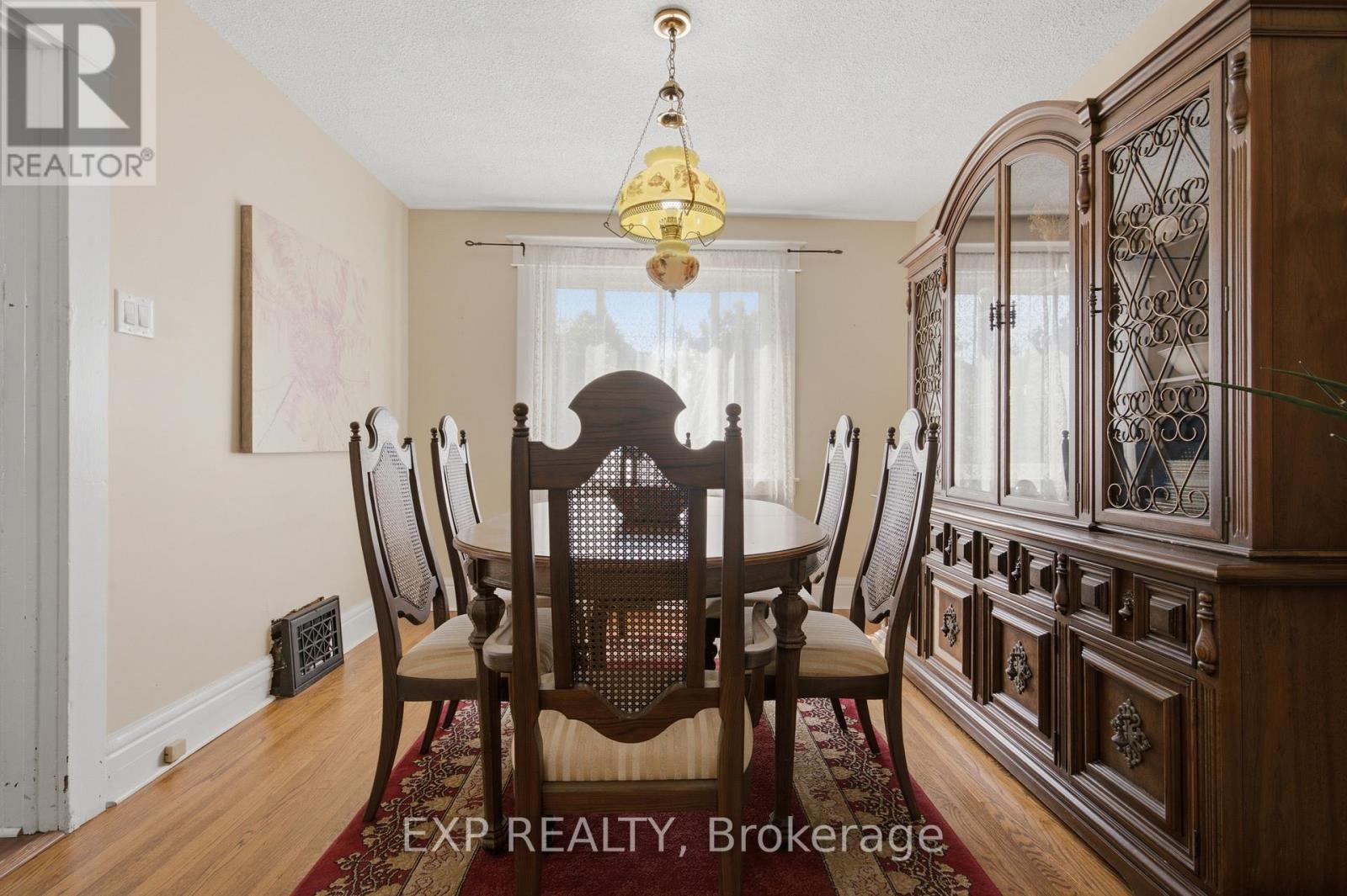 26 LOWELL AVENUE - Image 15