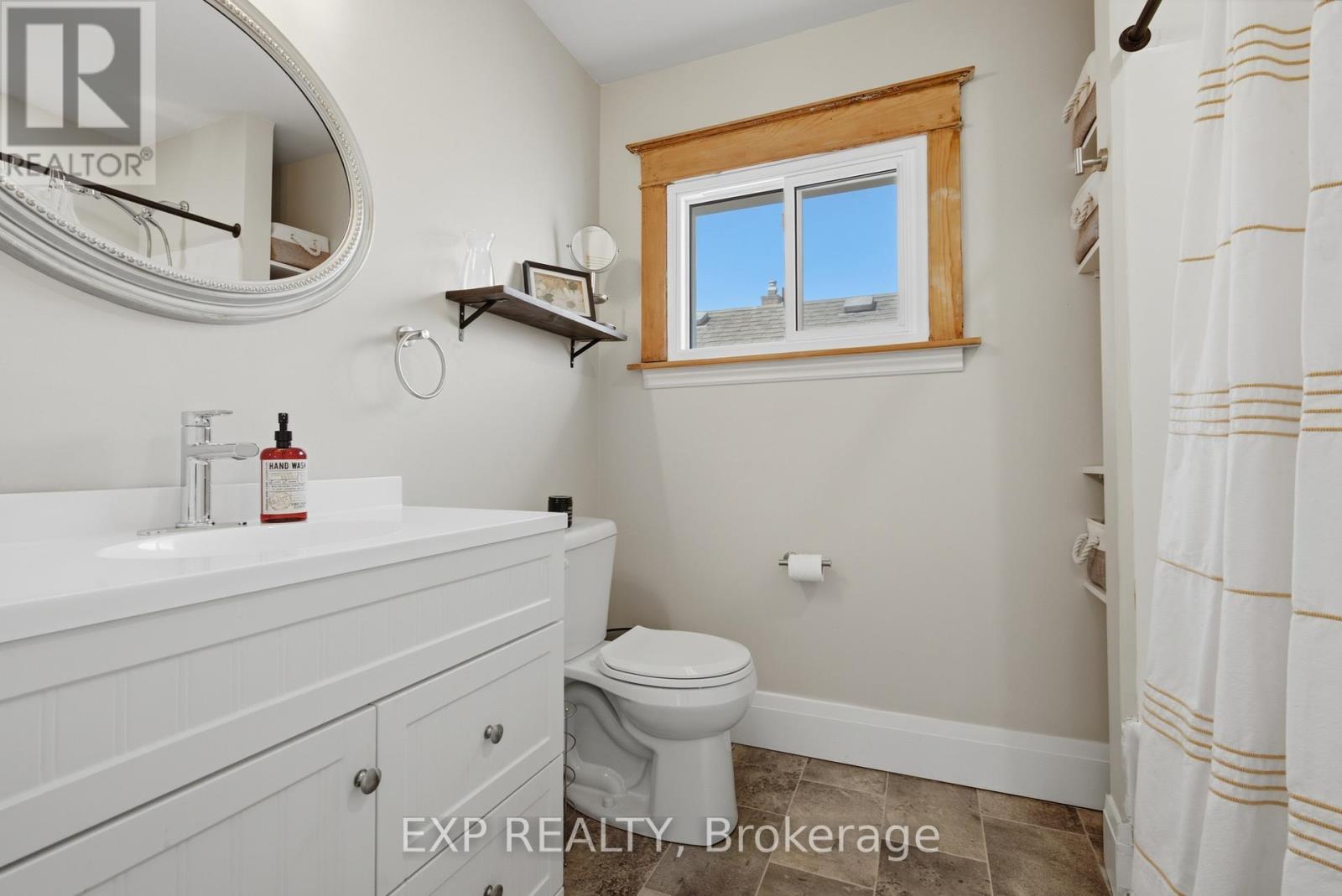 26 LOWELL AVENUE - Image 26