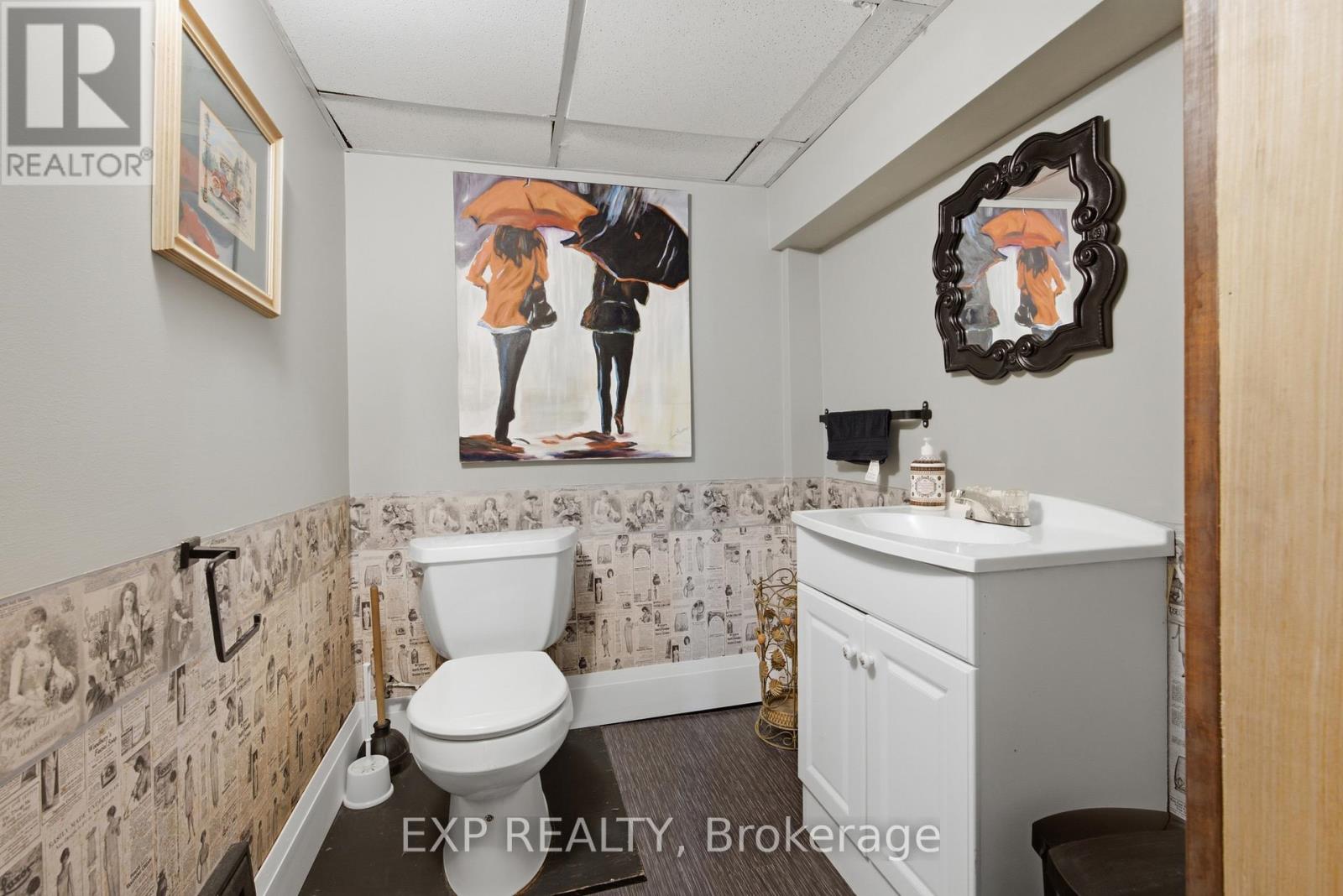 26 LOWELL AVENUE - Image 39