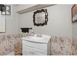 26 Lowell Avenue, St  Catharines, ON L2R2E1 Photo 40