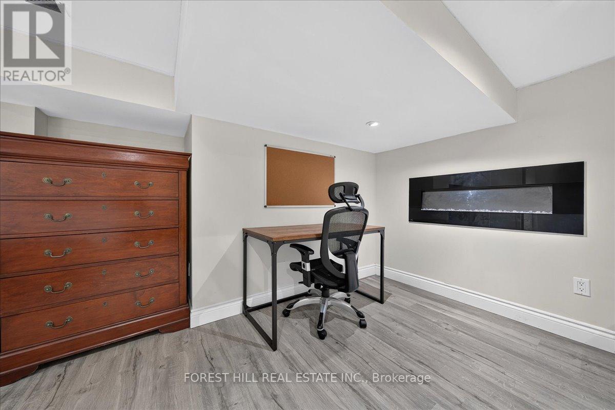 840 MAITLAND STREET - Image 31