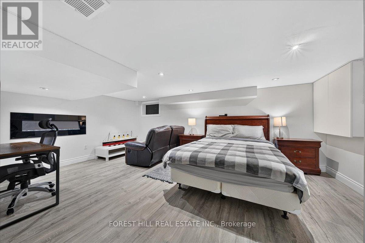 840 MAITLAND STREET - Image 33