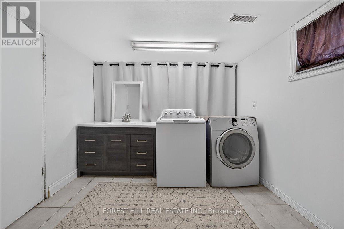 840 MAITLAND STREET - Image 37