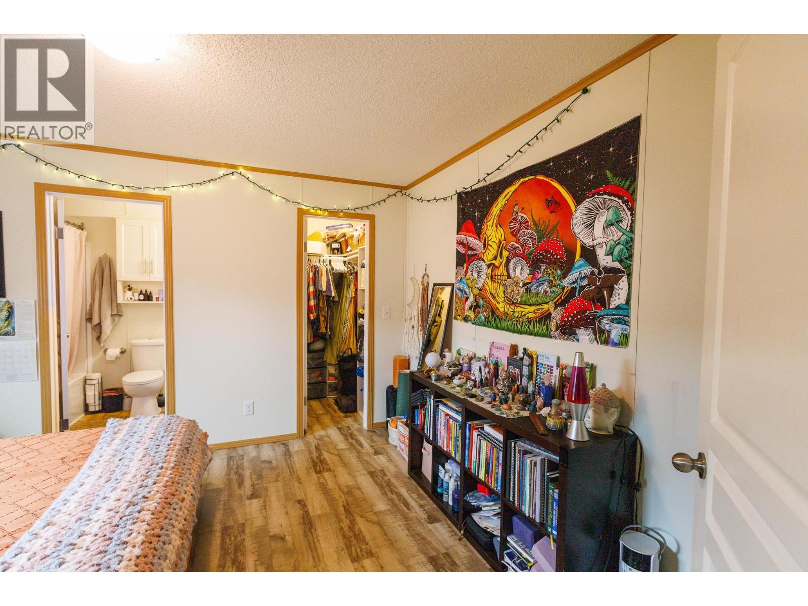 #26 5204 ACKROYD STREET - 13