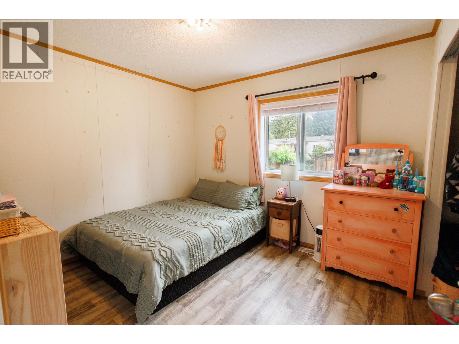 #26 5204 ACKROYD STREET - 16