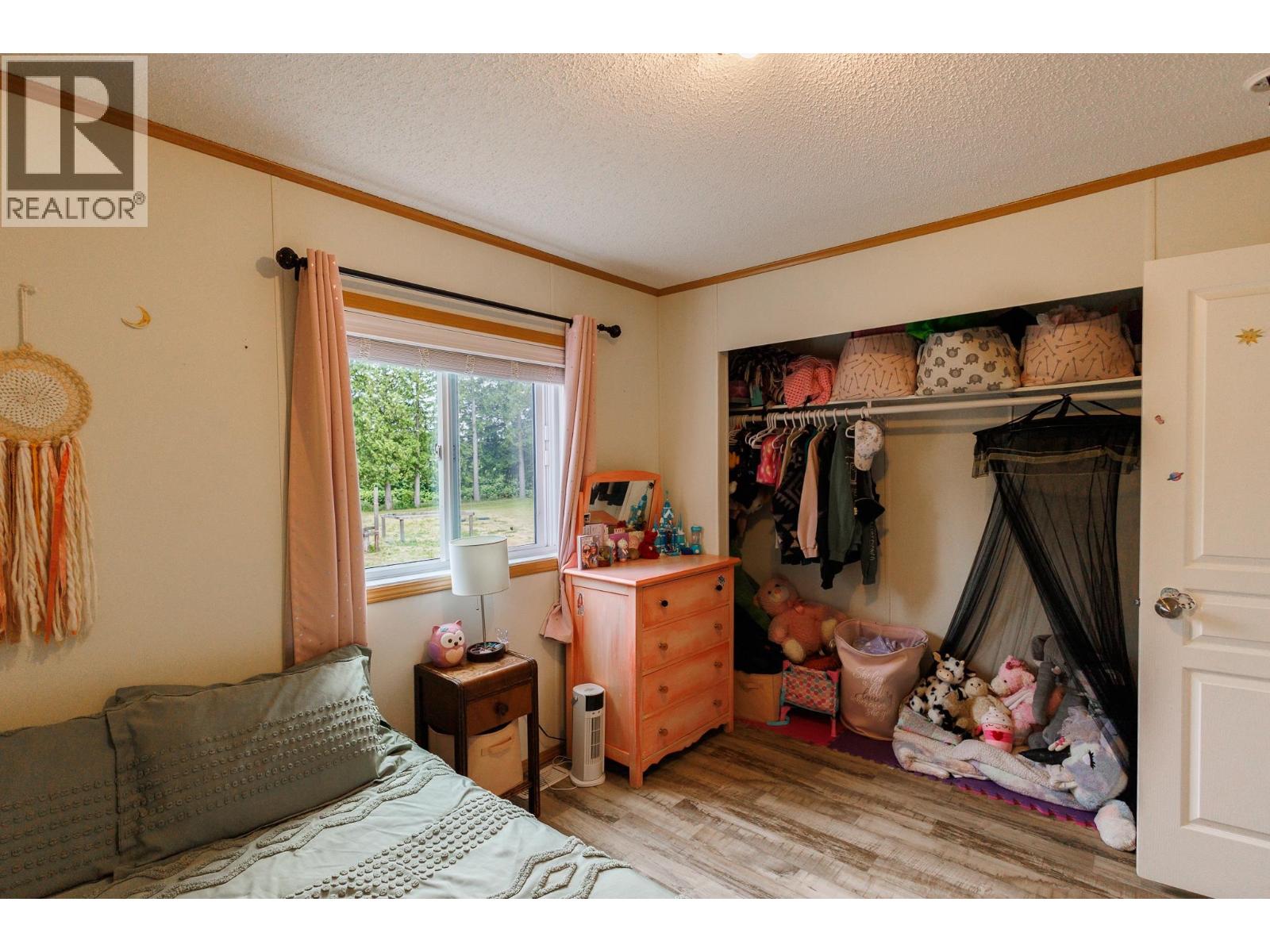 #26 5204 ACKROYD STREET - 17