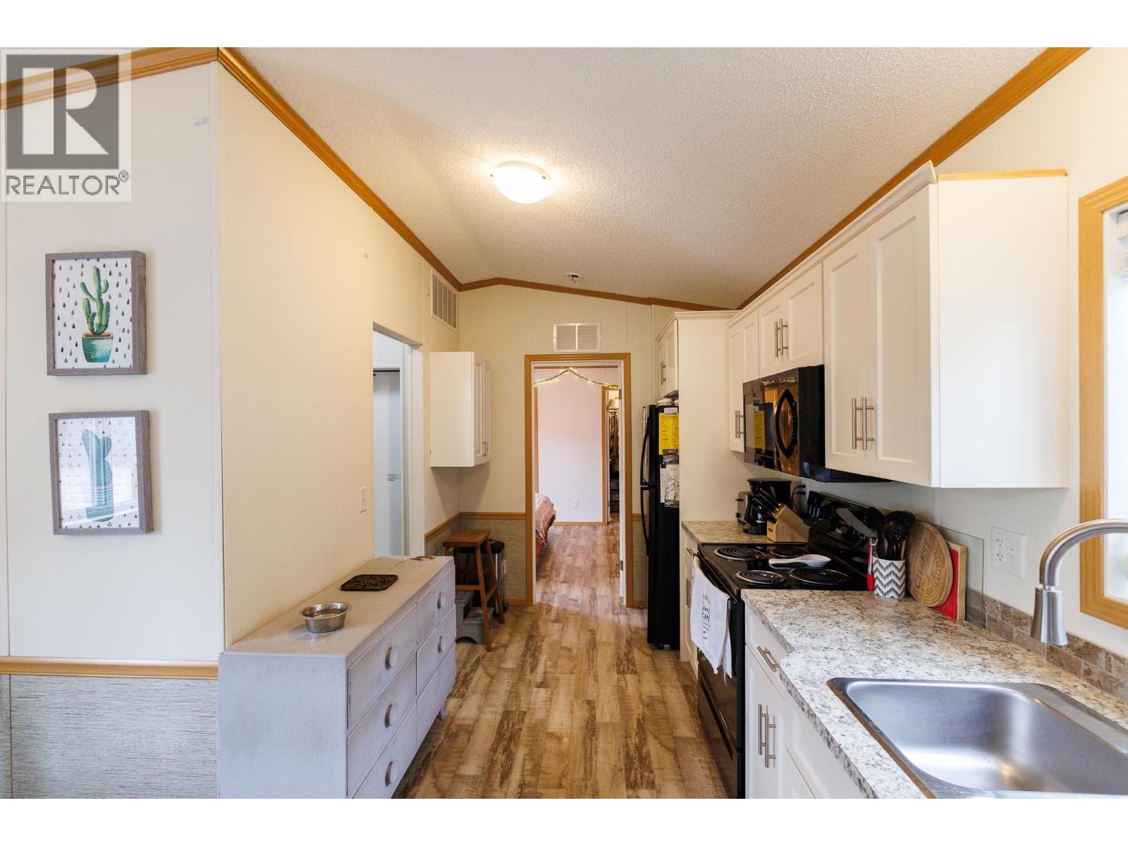 #26 5204 ACKROYD STREET - 4