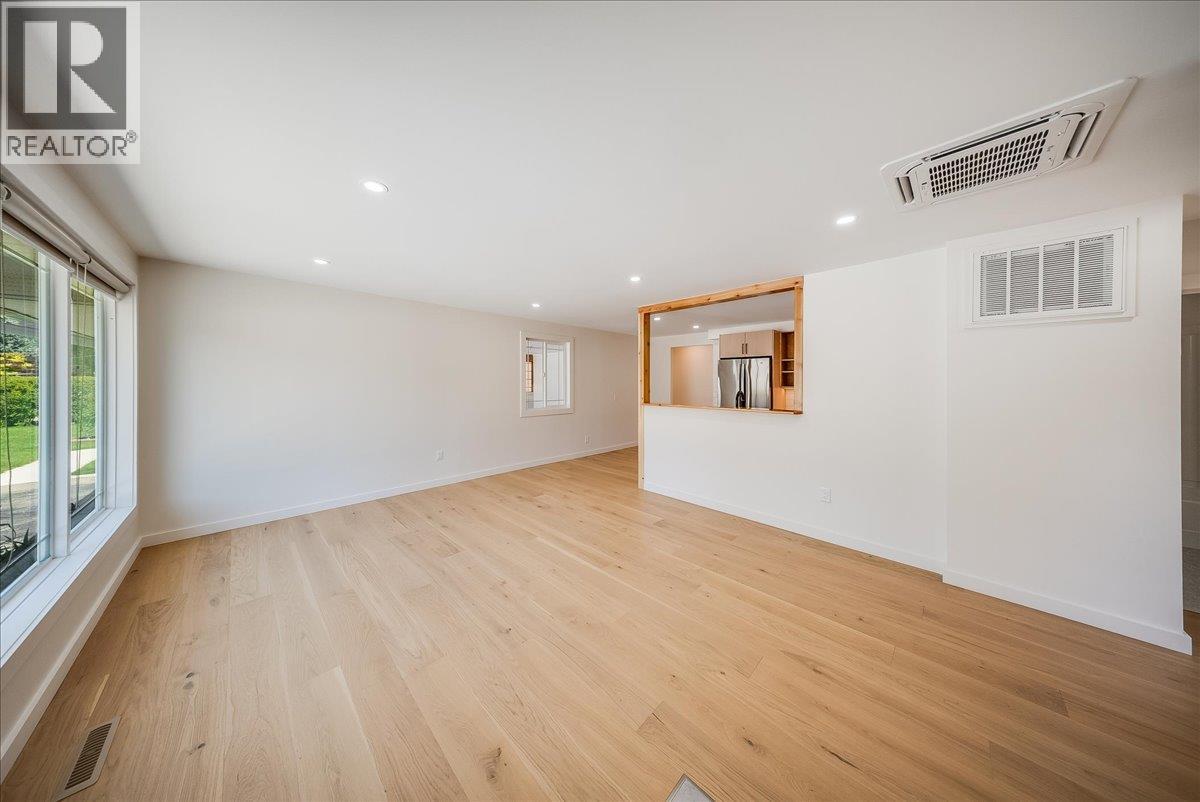 53 Hazlewood Drive - 3