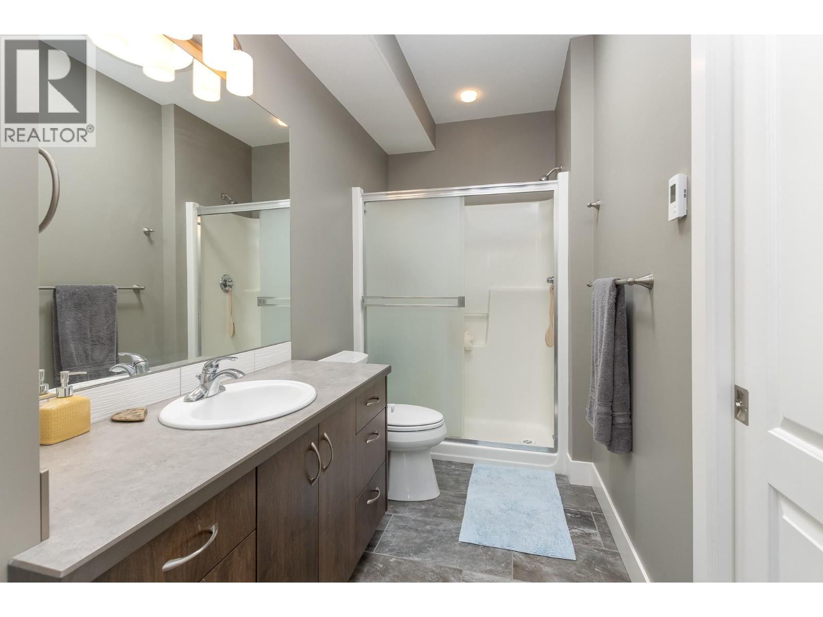 221 24 Street NE - 19