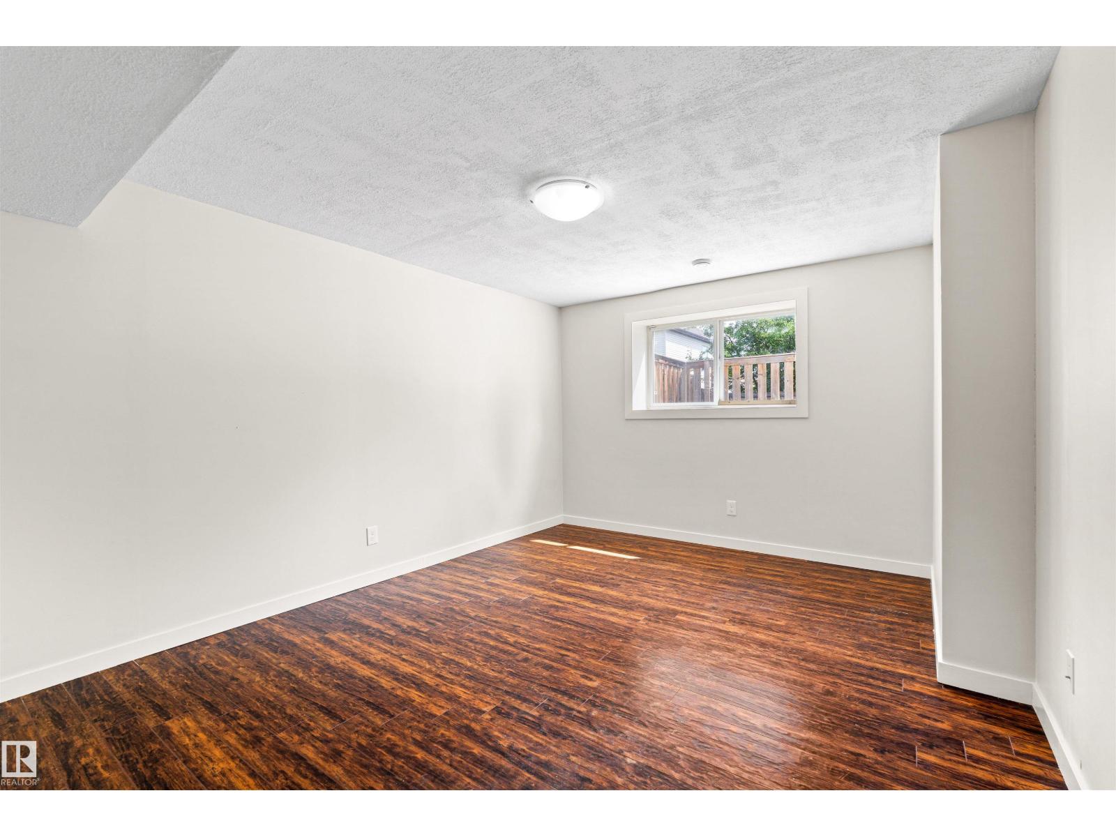 1227 SECORD LD NW - 27
