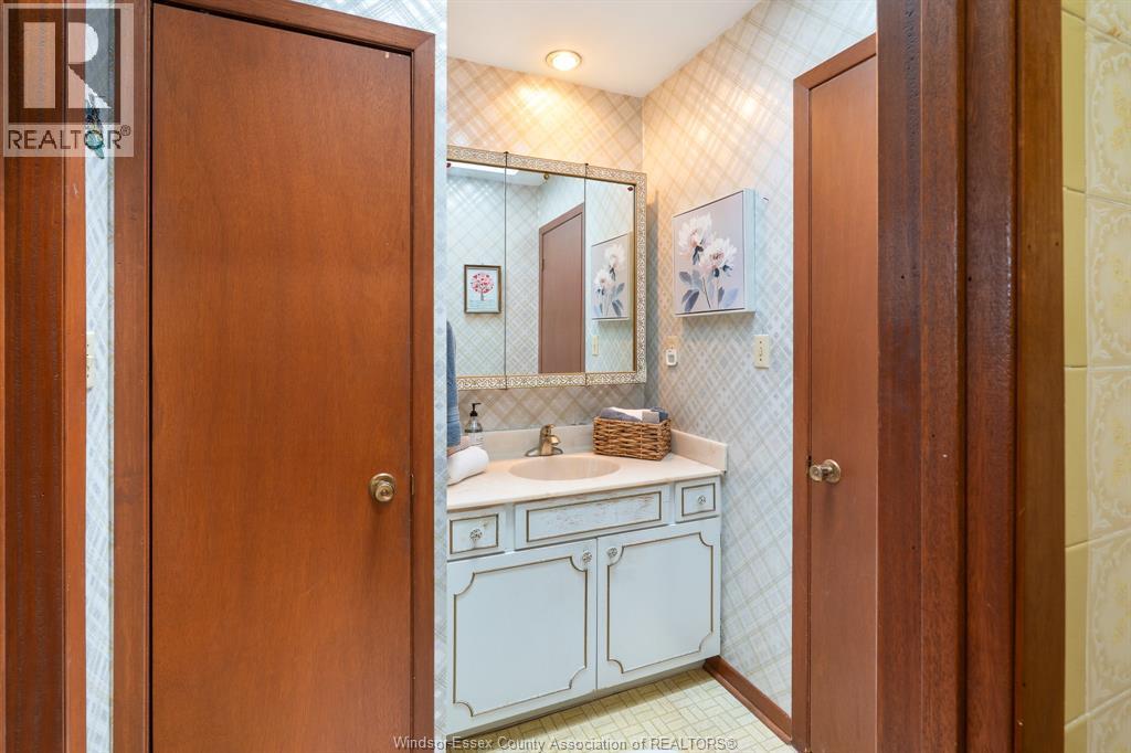 575 Talbot ROAD East - 24