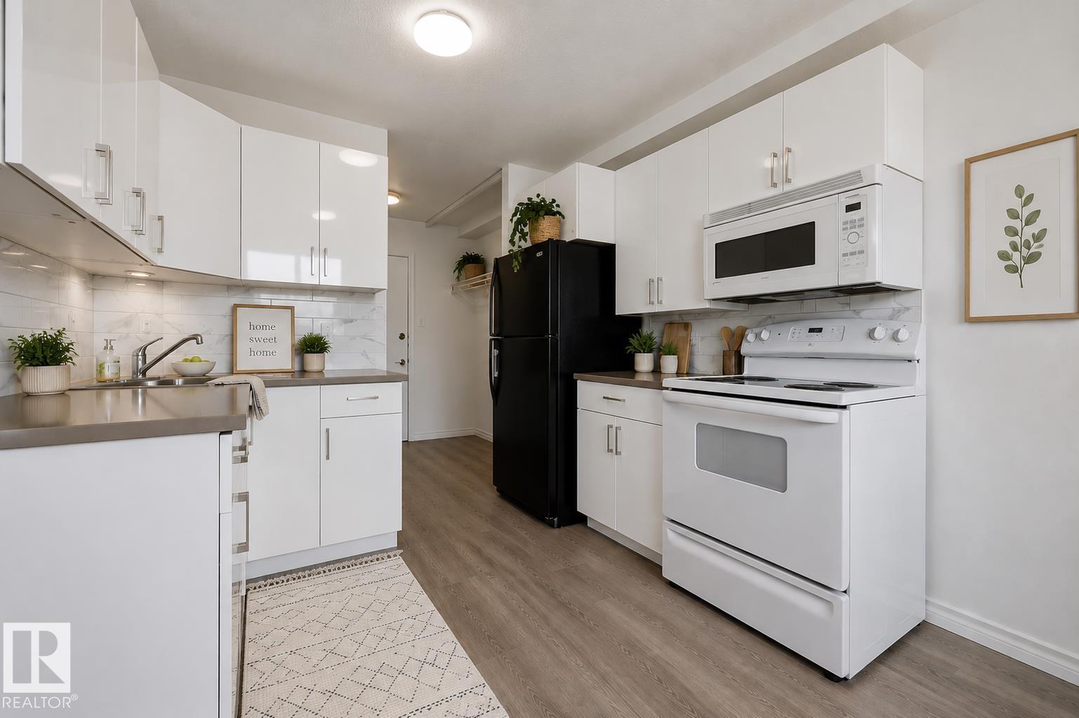 #105 14530 52 ST NW - 5