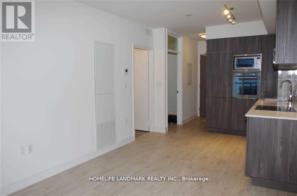 #1113 27 BATHURST STREET - 10