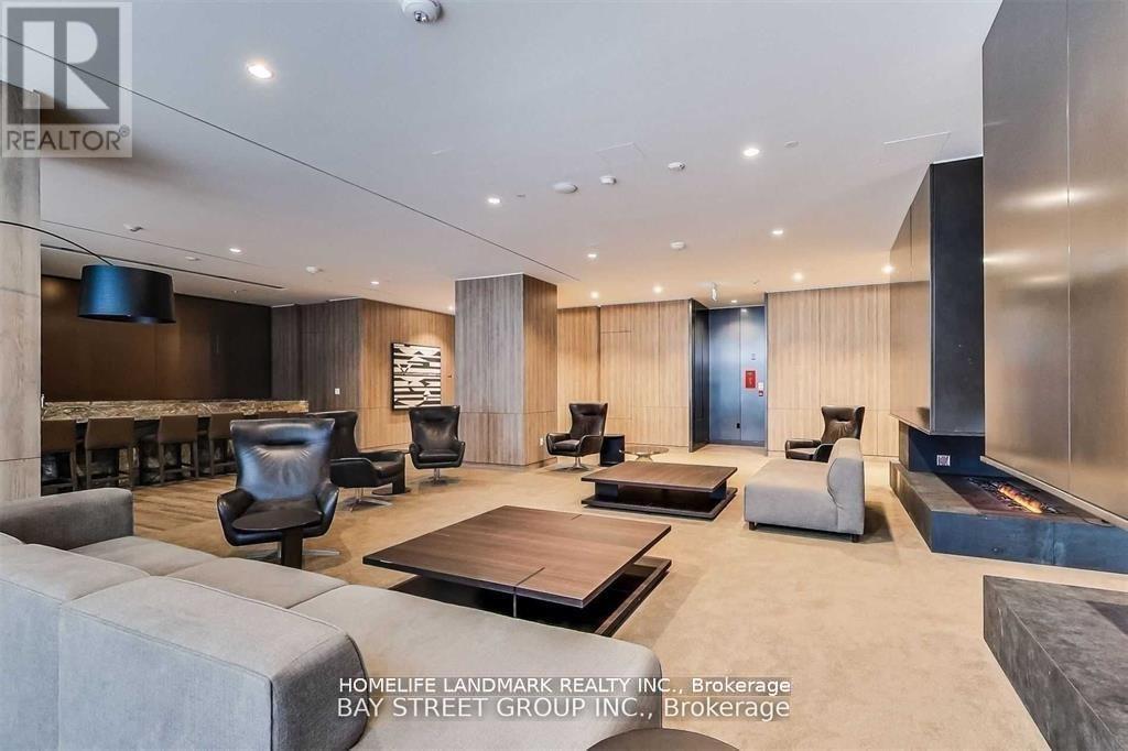 #1113 27 BATHURST STREET - 3