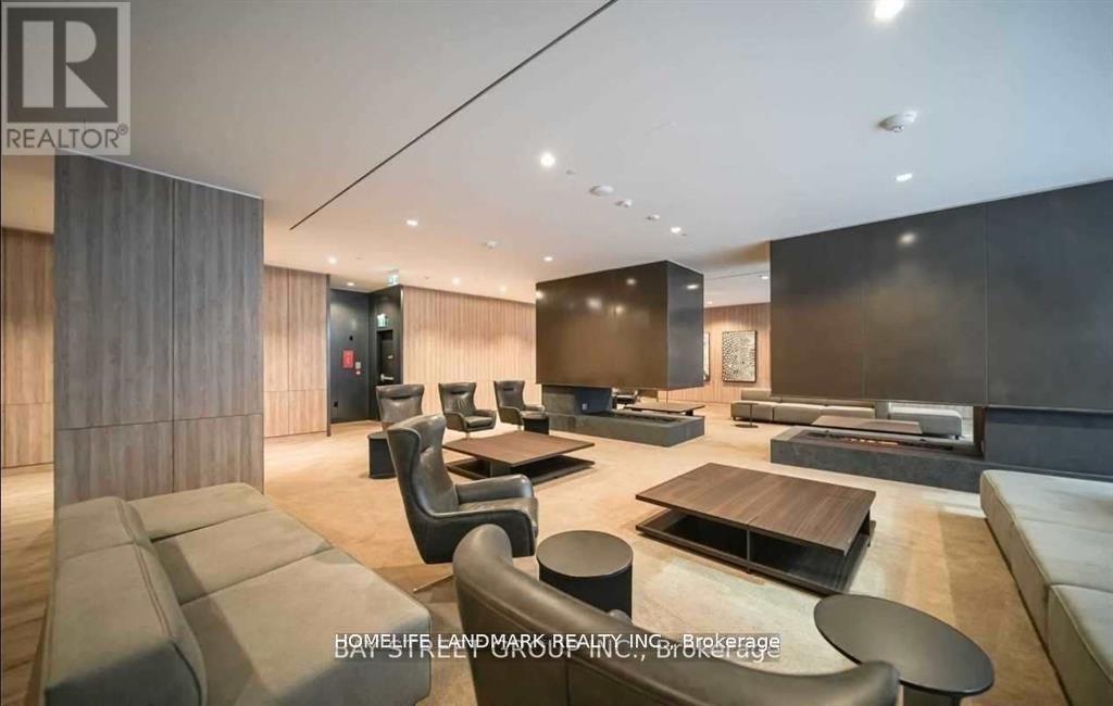 #1113 27 BATHURST STREET - 6