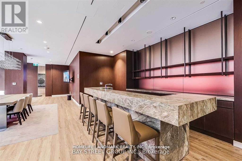 #1113 27 BATHURST STREET - 7