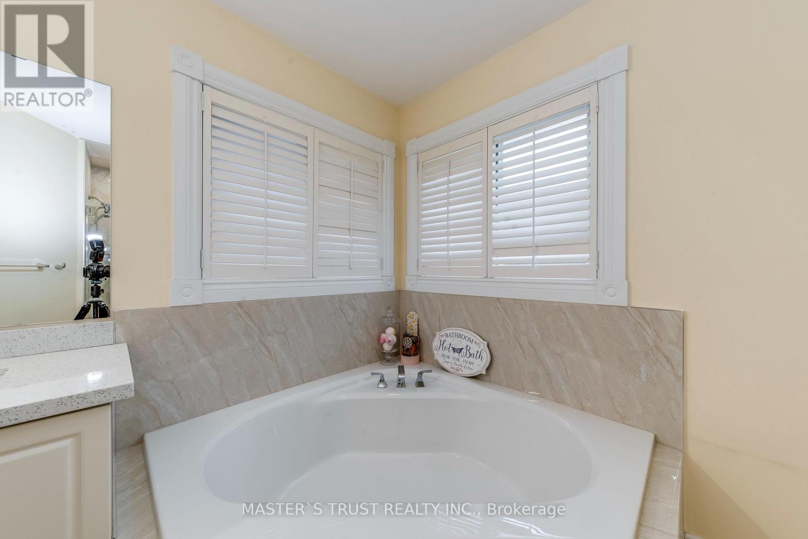 5428 EDENCROFT CRESCENT - 29