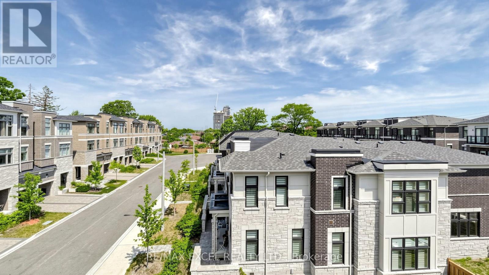 #1 2A MUIR AVENUE - 24