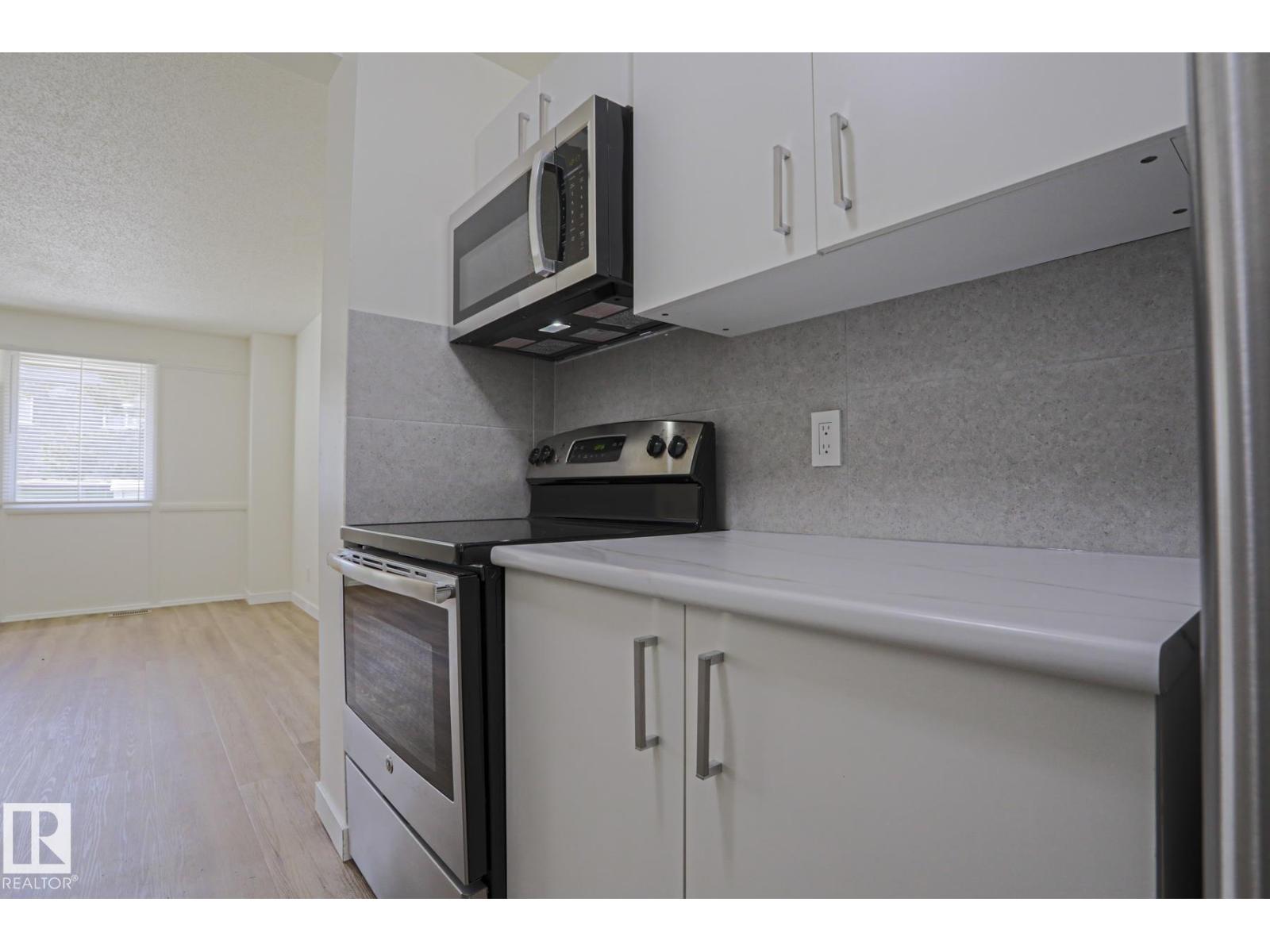 603 VILLAGE ON THE GREEN GR NW - 12