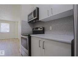 603 Village On The Green Gr Nw, Edmonton, AB T5A1A2 Photo 12