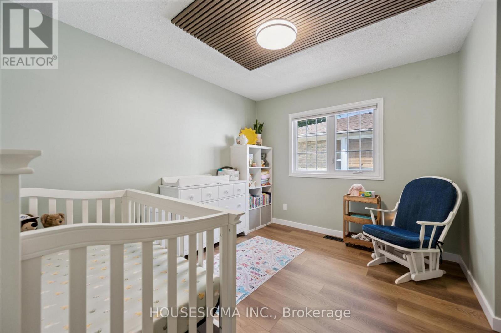 2 KEEWATIN AVENUE - 17