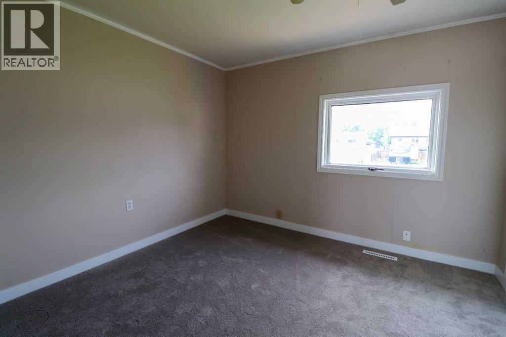 Main Primary Bedroom
