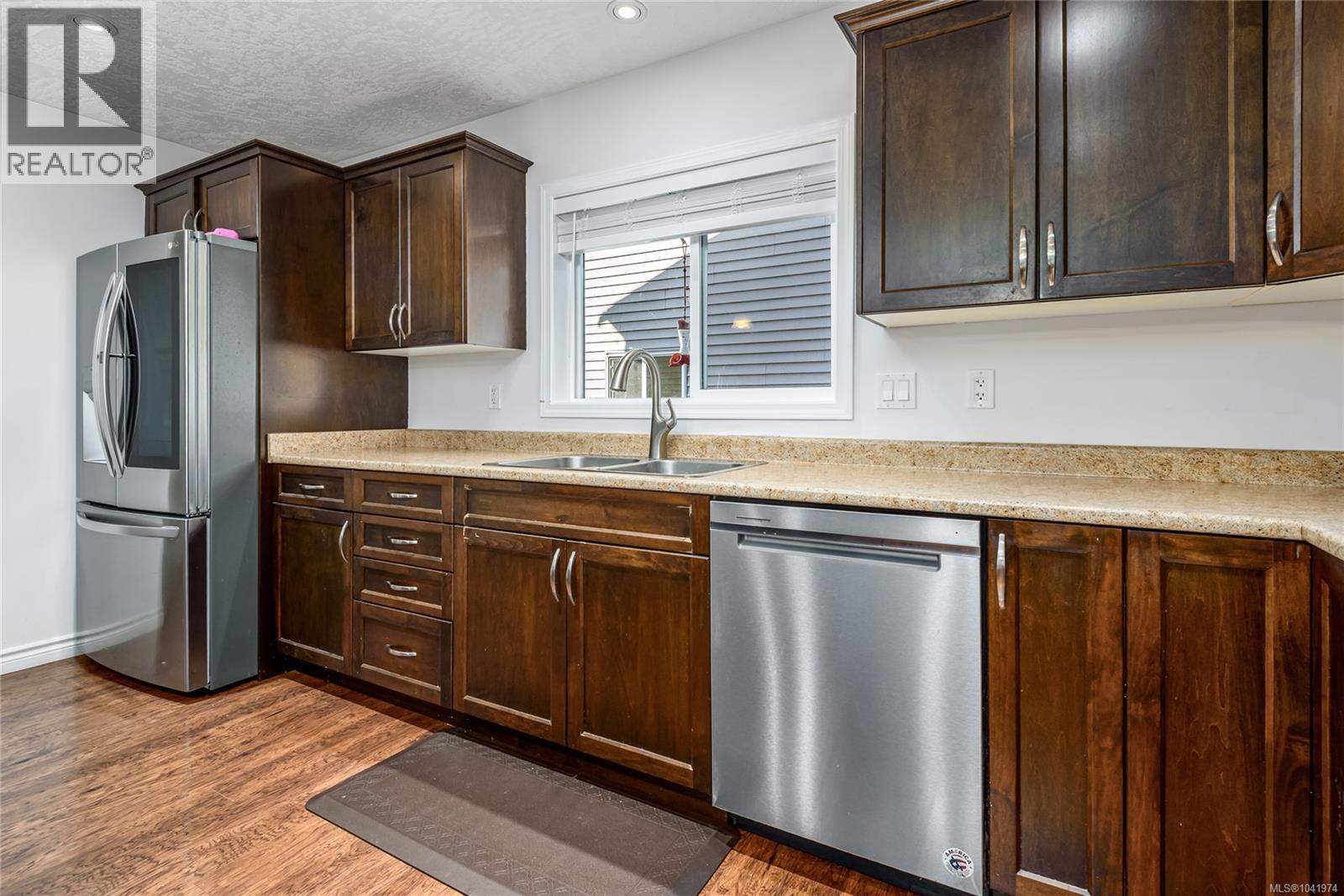 1416 Noel Ave - 6