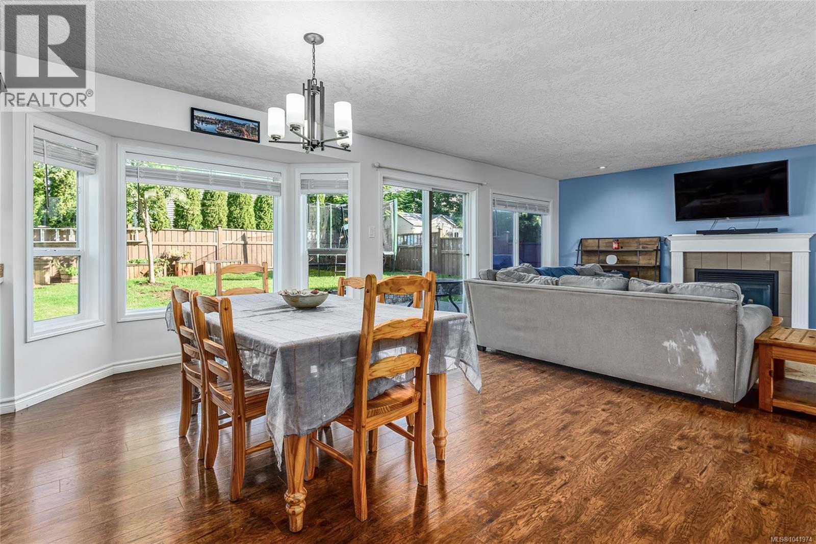 1416 Noel Ave - 8