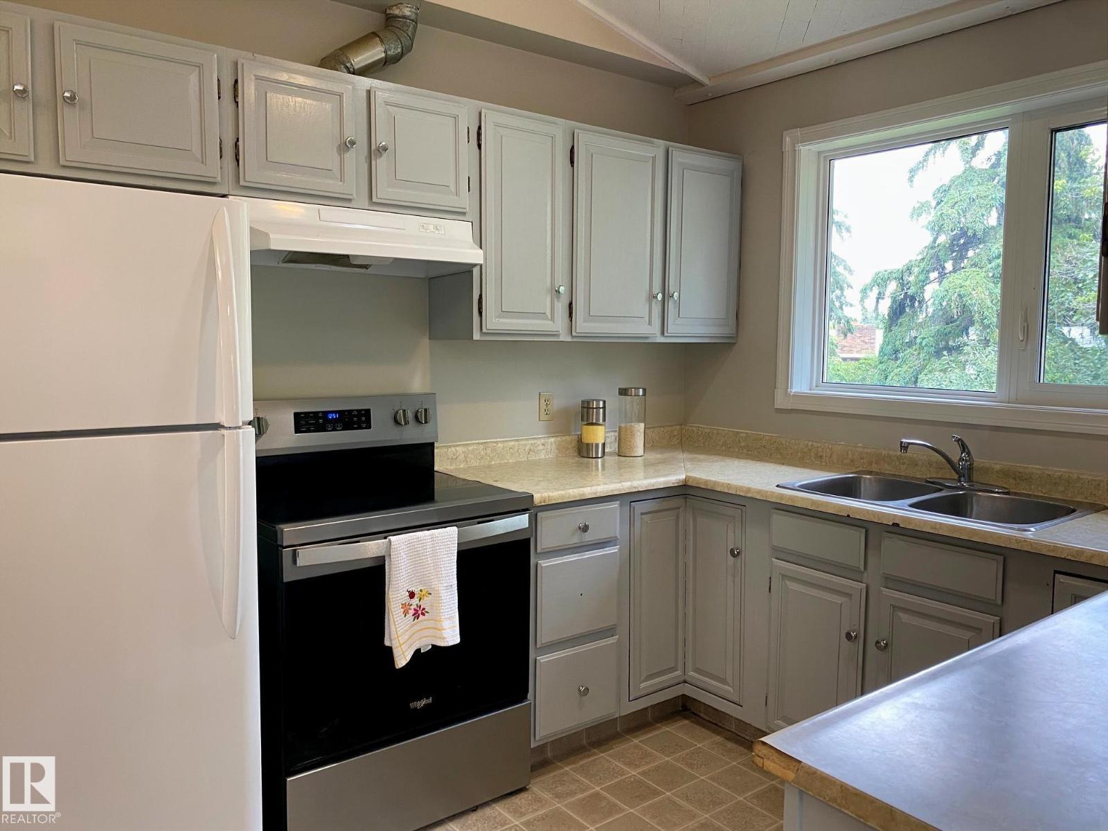 2211 MILLBOURNE RD W NW — photo 12