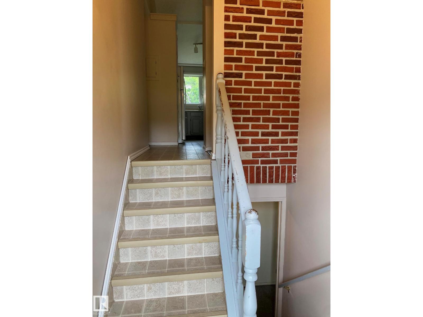 2211 MILLBOURNE RD W NW - 26