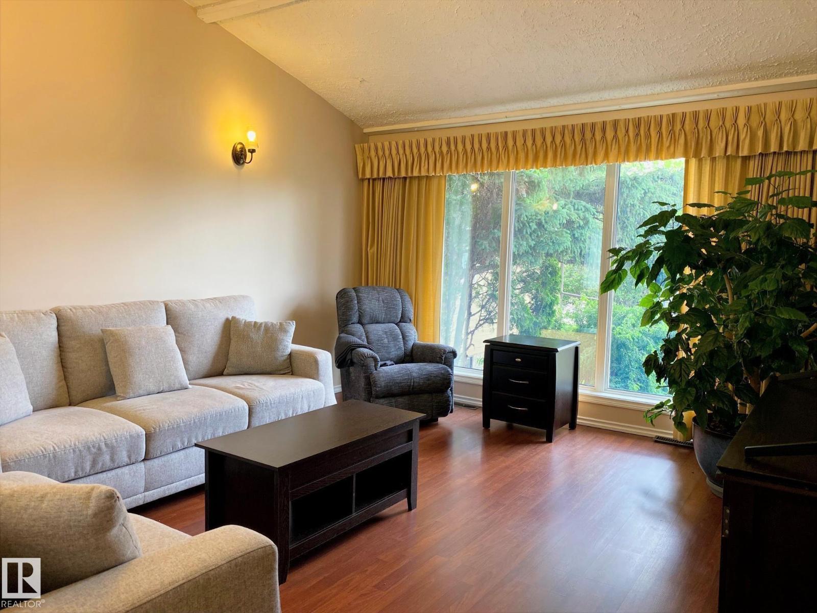 2211 MILLBOURNE RD W NW - photo 3
