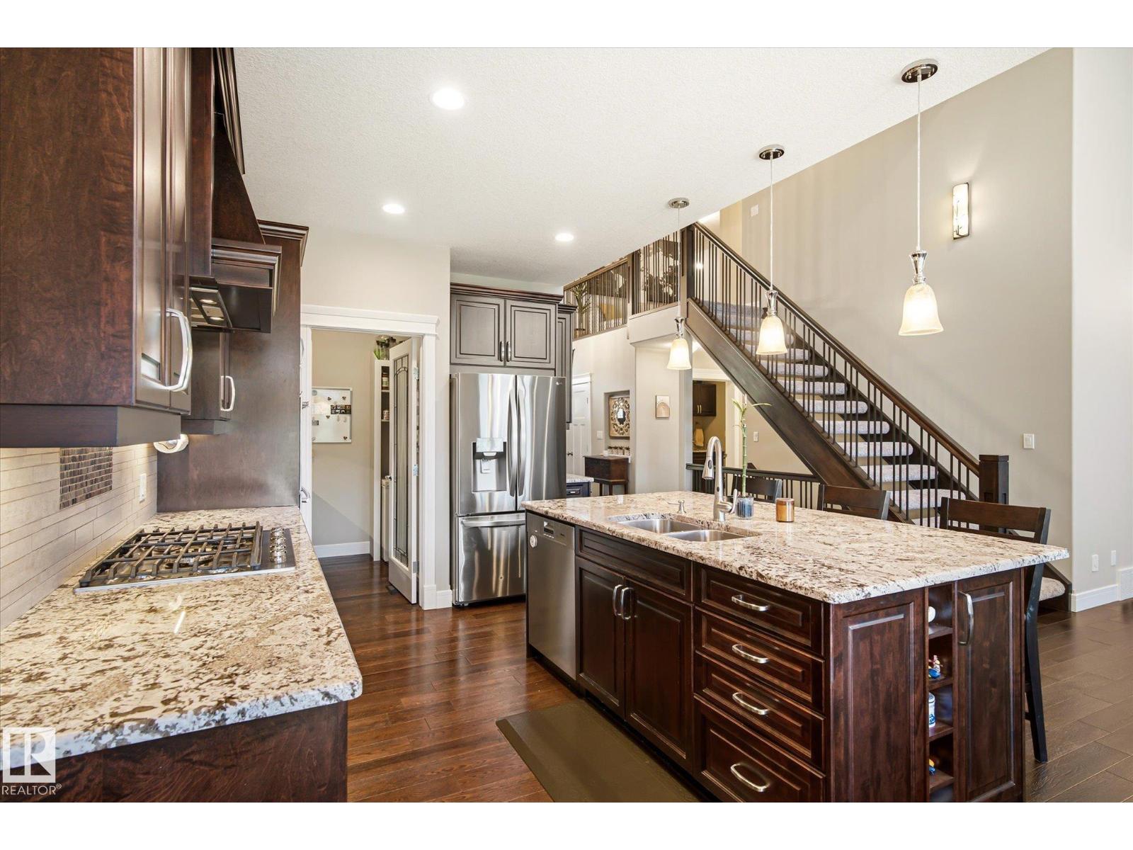 35 EDGEWATER TERR — photo 12